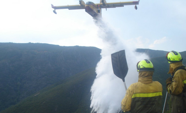 Tres incendios afectan al Parque Natural do Xurés, pero el de Muíños está controlado ​