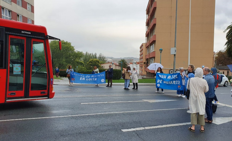 Protesta de trabajadores de 'Galiña Azul' y atención a mayores, algunos con un contrato temporal desde hace 15 años