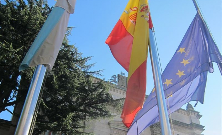 O bloque non consigue arriar a bandeira europea do Parlamento