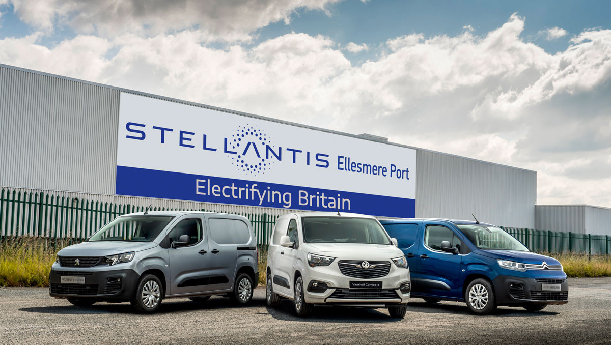 Imagen promocional difundida por Stellantis en 2021 cuando anunciu00f3 que Ellesmere Port produciru00eda furgonetas elu00e9cticas como las de Vigo en 2022