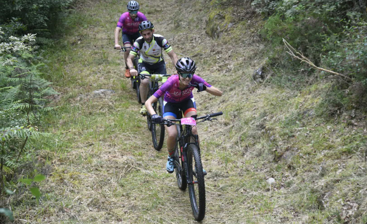 Casi 200 participantes disputaron la tercera edición de la Xurés Bike Tour