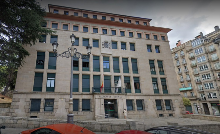 A prisión un ourensano por estafar 30.000 euros a través de internet a varias empresas de A Coruña y Ourense