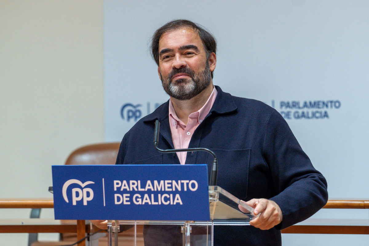 Archivo - El portavoz del PPdeG en el Parlamento, Alberto Pazos Couñago.