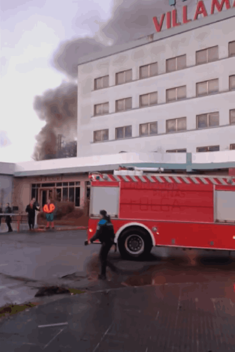 Incendio en el Hotel Villamartu00edn de Vilalba en una imagen del Facebook de Antonio Cendu00e1n