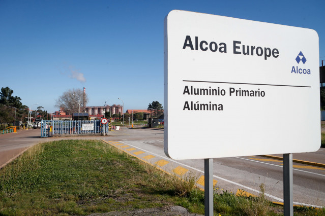 Archivo - La fábrica de Alcoa, a 24 de enero de 2024, en San Cibrao, Lugo, Galicia (España). Alcoa solicitó el pasado 22 de enero a los trabajadores de la fábrica de San Cibrao y al comité de empresa “acordar retrasar” el arranque de la actividad en la pl