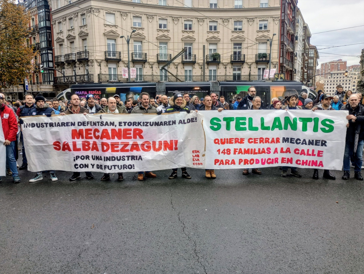 Manifestaciu00f3n en Bilabo de los trabajadores de la filial de Stellantis Mecaner en una imagen de EP Euskadi del 8 de febrero
