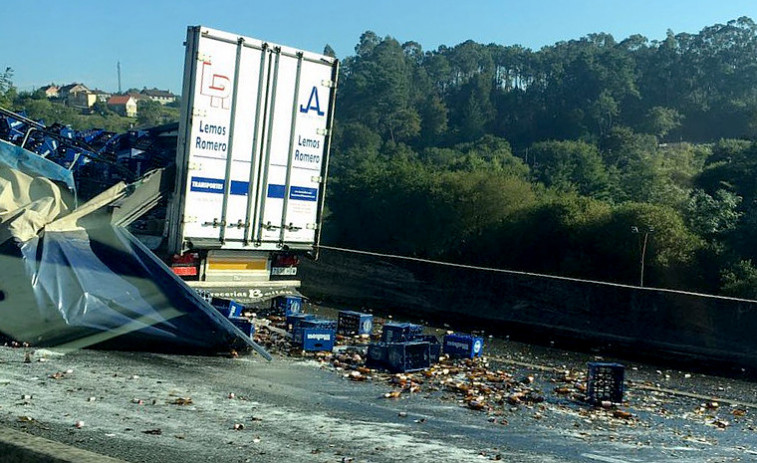 ​Cortada la autovía Vigo-Porriño por el accidente de un camión
