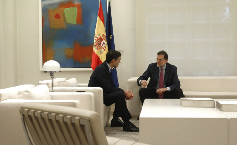 Pedro Sánchez reclama a Rajoy abrir una negociación 