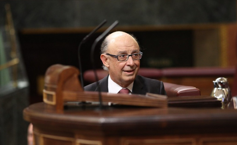 ​Xunta y municipios ven como un agravio la propuesta de Montoro sobre la deuda autonómica