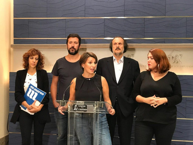 Yolanda Díaz, Alexandra Fernández, Antón Gómez Reino y otros diputados