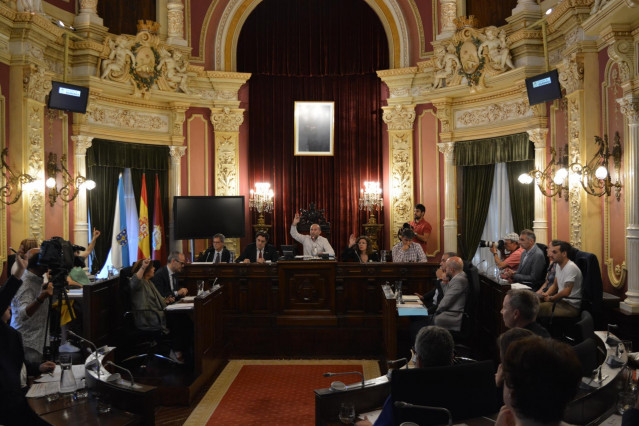 Celebración del pleno municipal de Ourense