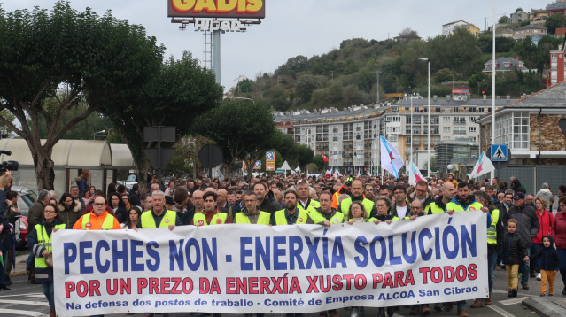 Manifestación en Viveiro en respaldo a los trabajadores de Alcoa-San Cibrao