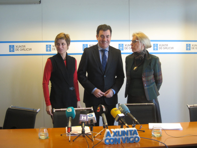 La directora de Turismo, el conselleiro de Cultura e Turismo y la delegada de la Xunta en Vigo han comparecido en rueda de prensa