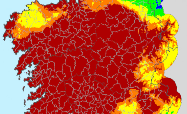 El calor provoca alerta amarilla en las Rías Baixas y, dado que también hay alerta por viento, el riesgo de incendios es extremo