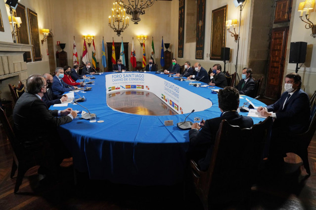 Reunión de los presidentes autonómicos en la ‘Cumbre de Santiago de Compostela´, en el Hostal dos Reis Católicos de Santiago, a 23 de noviembre de 2021, en Santiago de Compostela, A Coruña, Galicia (España).