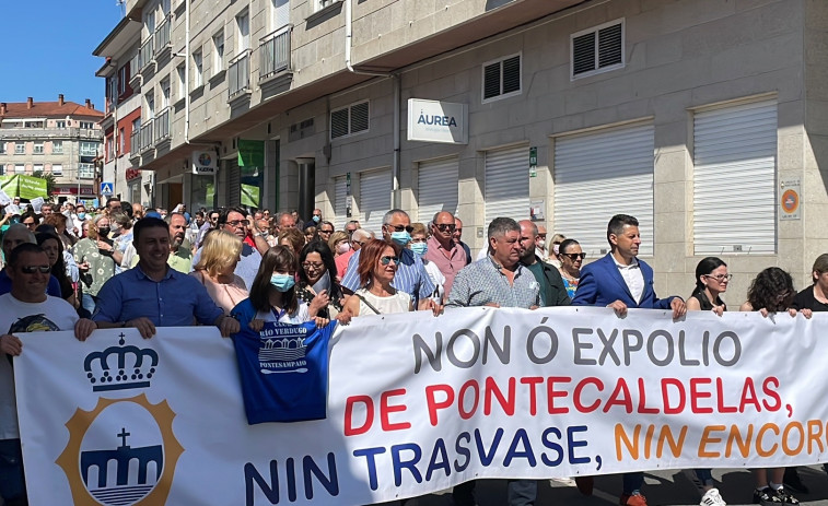 Cerca de 2.000 personas protestan en Ponte Caldelas contra el embalse de Oitavén y el trasvase del Verdugo