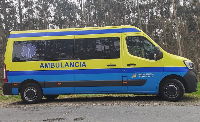 Huelga de ambulancias en el áreas sanitaria de Pontevedra, con el personal de Ambulancias Civera contra la firma