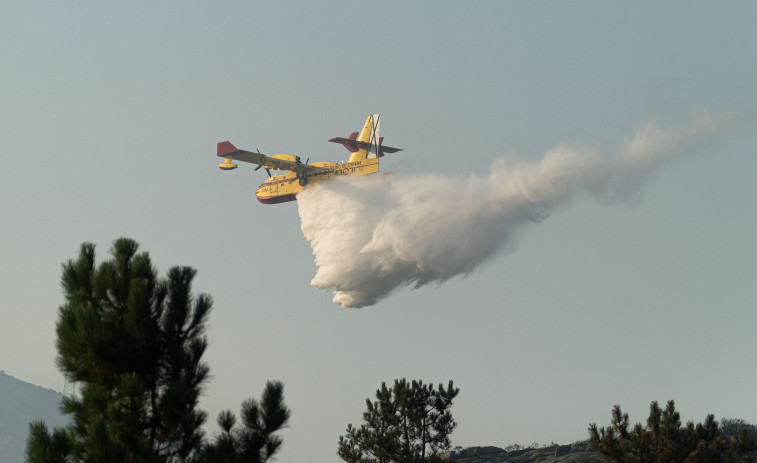 Estabilizado el incendio forestal de Avión, que ha quemado unas 70 hectáreas