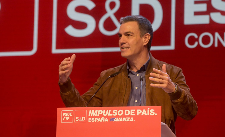 Sánchez triunfa con su amenaza de dimisión: el socialismo monta una macromanifestación
