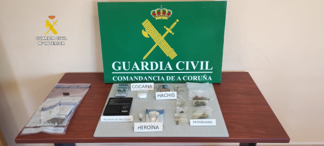 Detenidas cuatro personas por su presunta relación con la venta de droga por menudeo en la zona de O Barbanza.